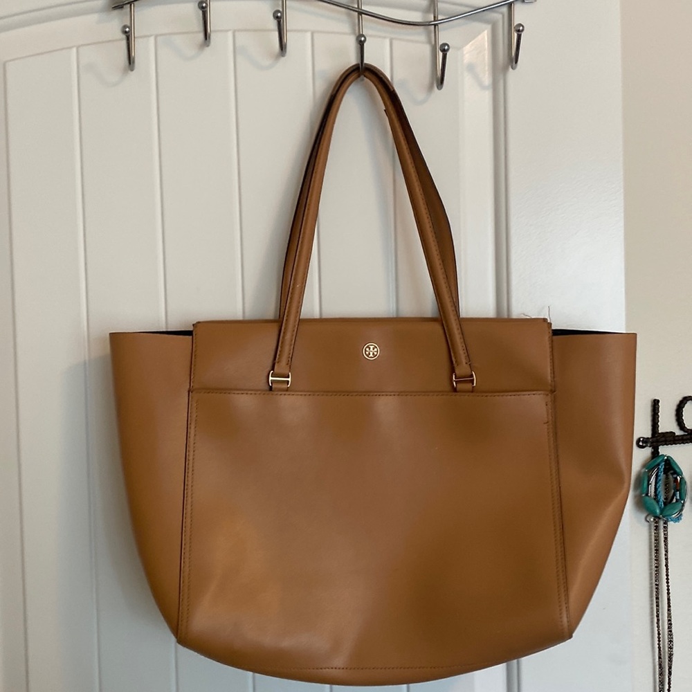 TORY BURCH LEATHER CARRY ALL OR BRIEFCASE